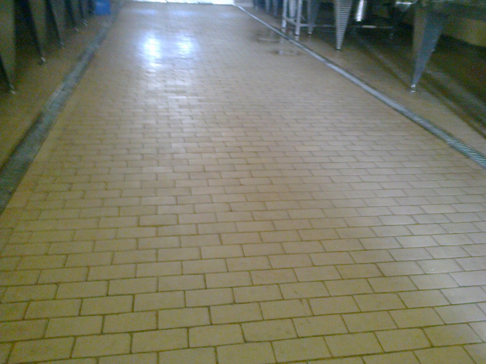 Acid/Alkali Resistant Tiles